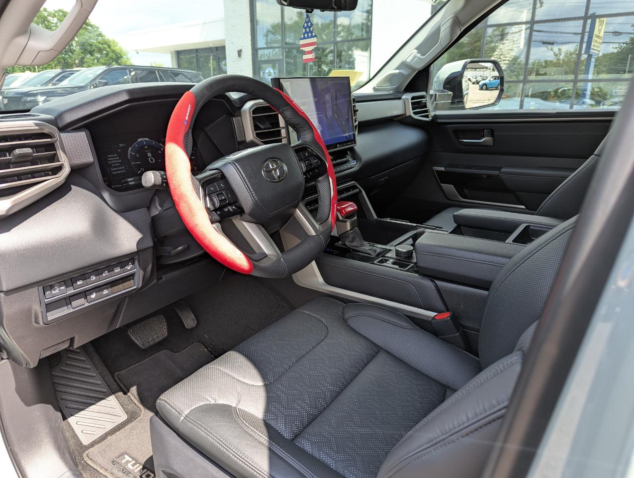 Toyota Tundra 4WD Limited Hybrid CrewMax 5.5' Bed (Natl) 2024