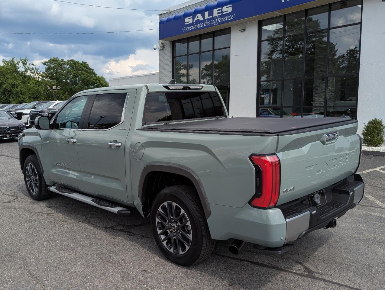 Toyota Tundra 4WD Limited Hybrid CrewMax 5.5' Bed (Natl) 2024