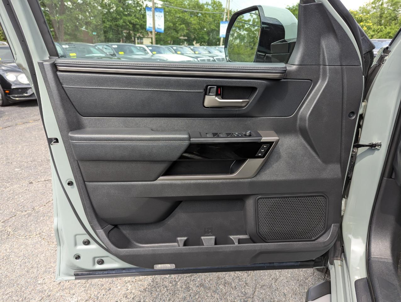 Toyota Tundra 4WD Limited Hybrid CrewMax 5.5' Bed (Natl) 2024