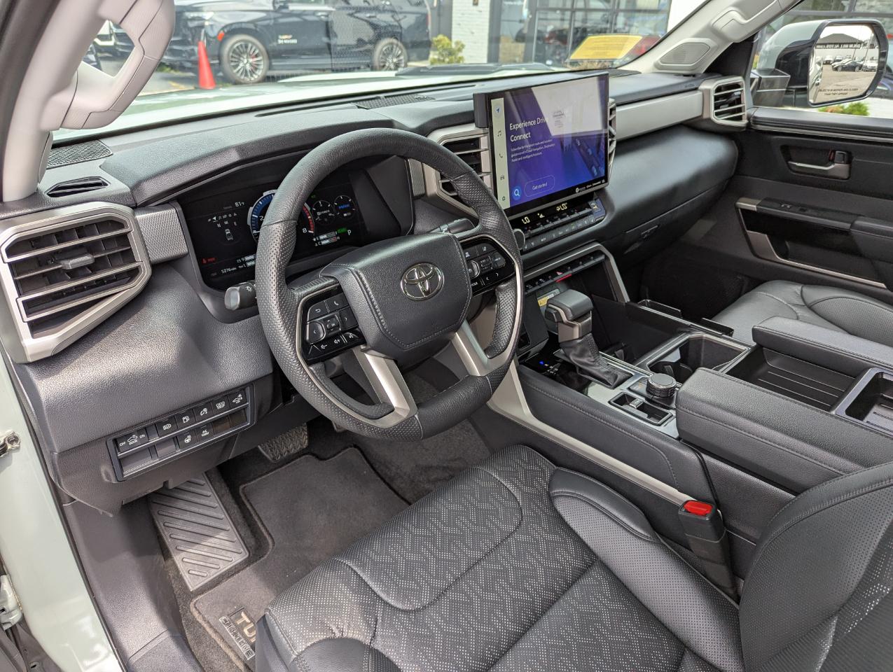 Toyota Tundra 4WD Limited Hybrid CrewMax 5.5' Bed (Natl) 2024