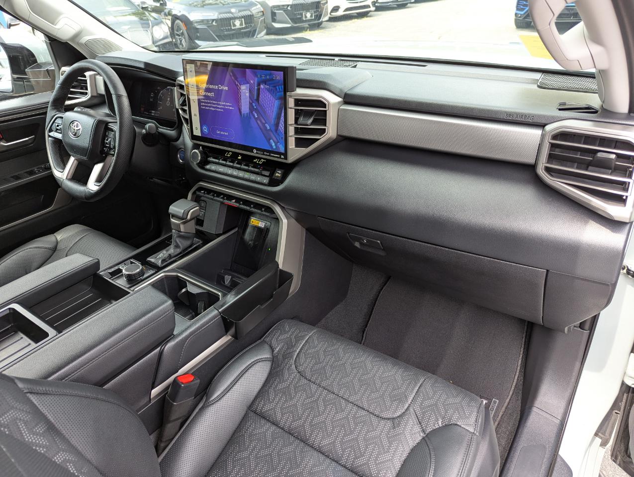 Toyota Tundra 4WD Limited Hybrid CrewMax 5.5' Bed (Natl) 2024