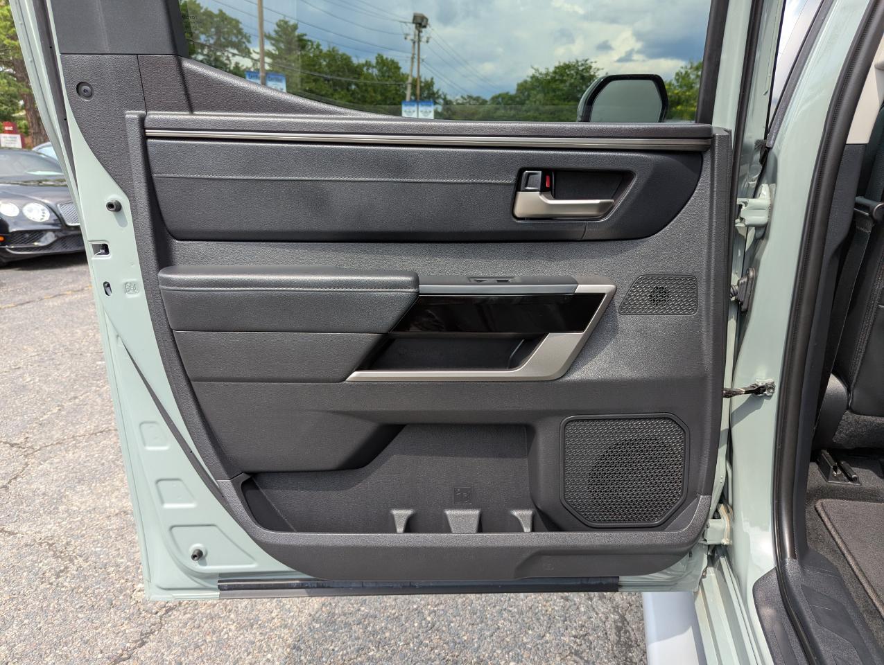 Toyota Tundra 4WD Limited Hybrid CrewMax 5.5' Bed (Natl) 2024