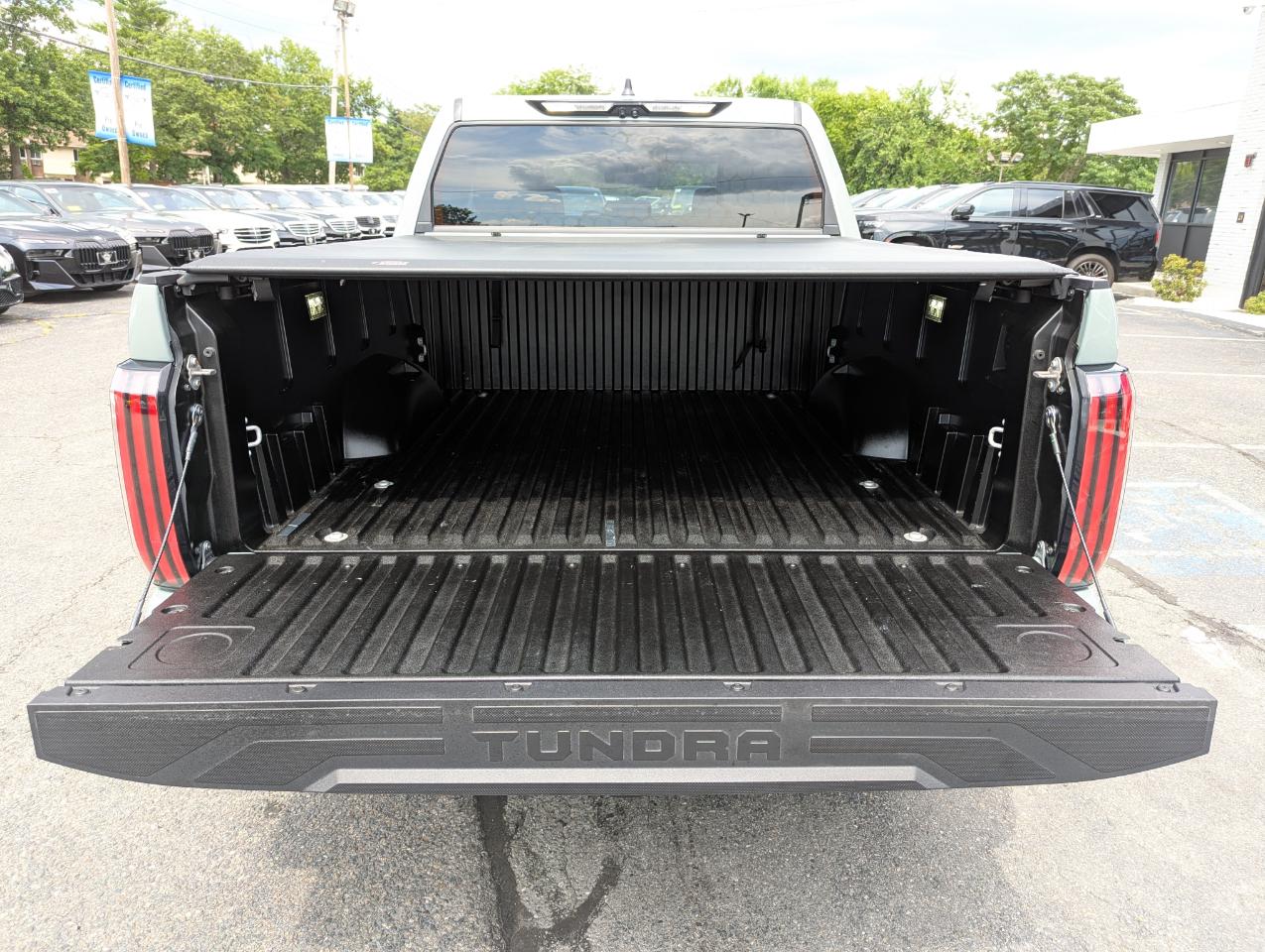 Toyota Tundra 4WD Limited Hybrid CrewMax 5.5' Bed (Natl) 2024