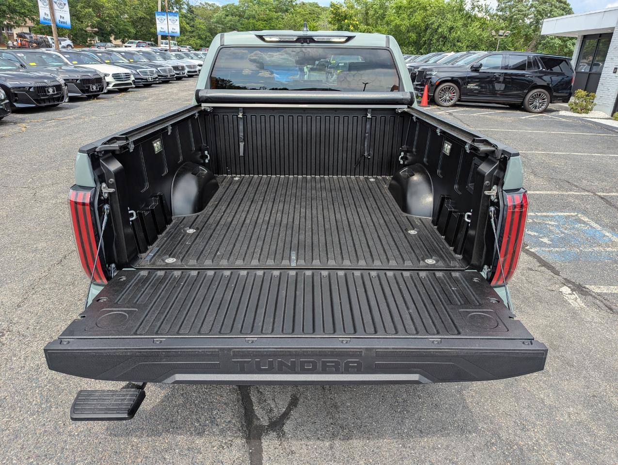 Toyota Tundra 4WD Limited Hybrid CrewMax 5.5' Bed (Natl) 2024