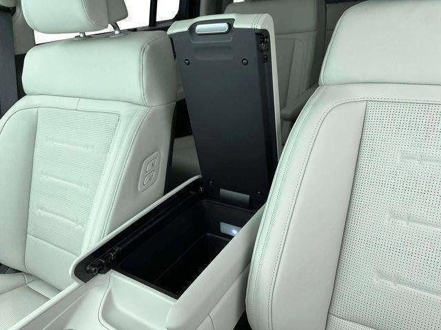 Hyundai Santa Fe Hybrid  2024