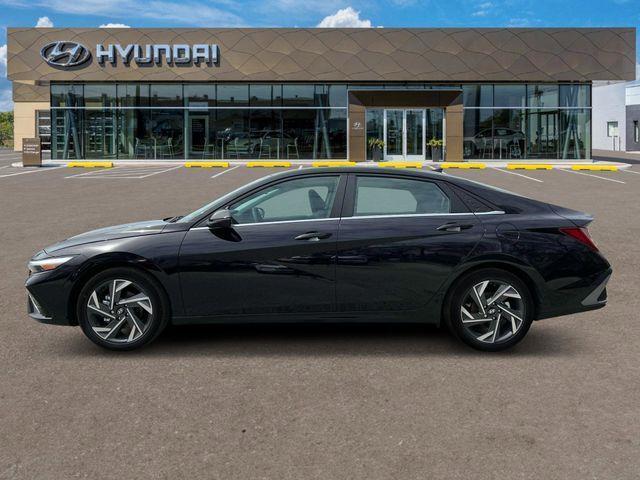 Hyundai Elantra Hybrid  2025