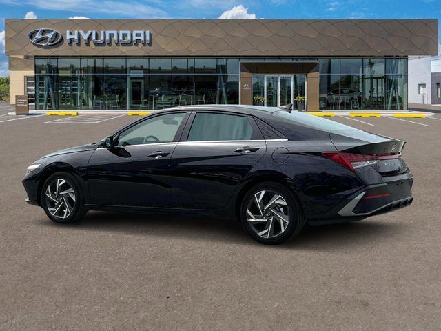Hyundai Elantra Hybrid  2025