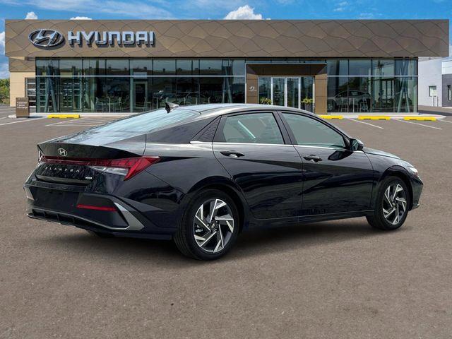 Hyundai Elantra Hybrid  2025