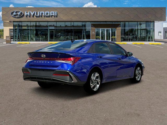 Hyundai Elantra  2025