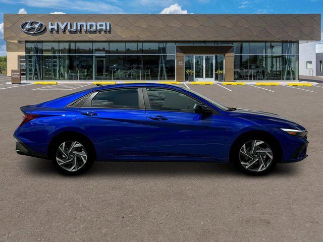 Hyundai Elantra  2025