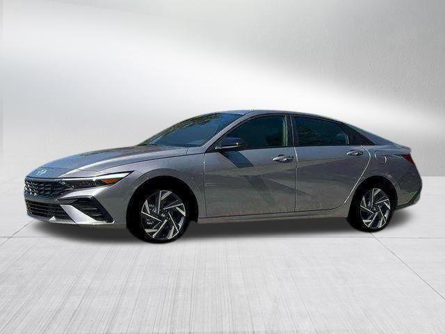 Hyundai Elantra  2025