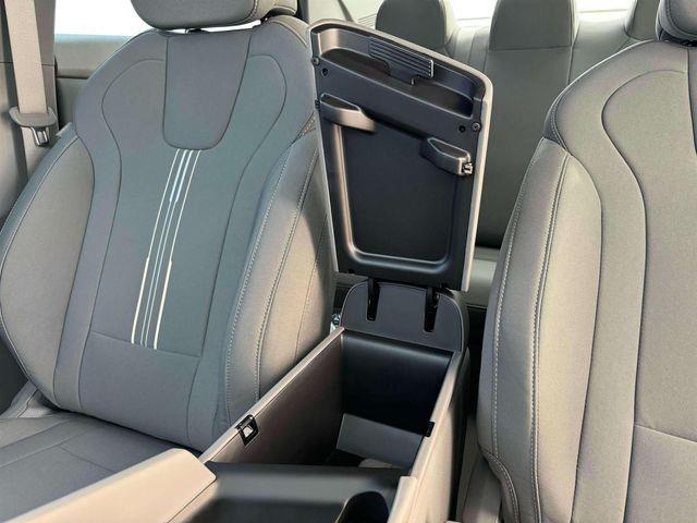 Hyundai Elantra  2025