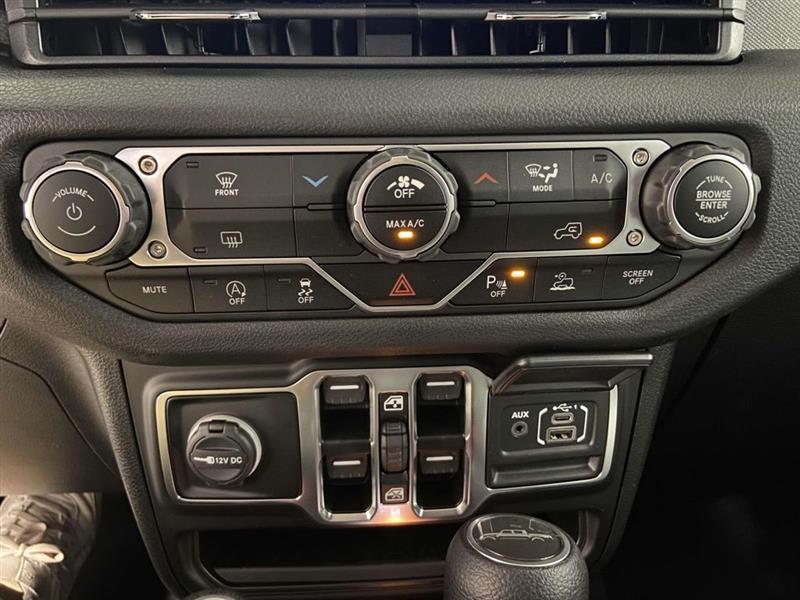 Jeep Gladiator  2025