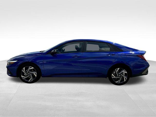 Hyundai Elantra  2025
