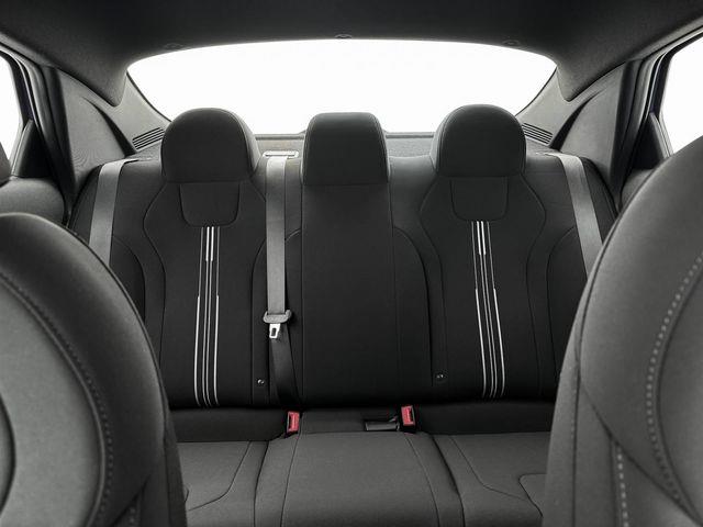 Hyundai Elantra  2025