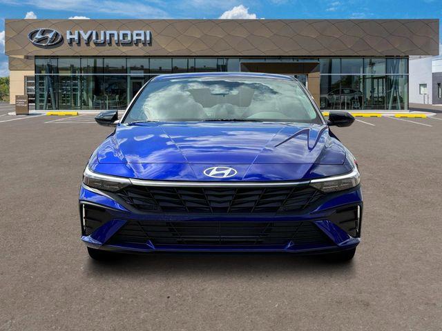 Hyundai Elantra  2025