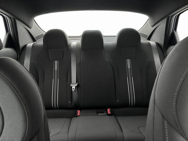 Hyundai Elantra  2025