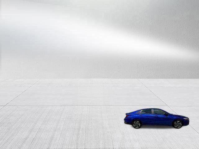 Hyundai Elantra  2025