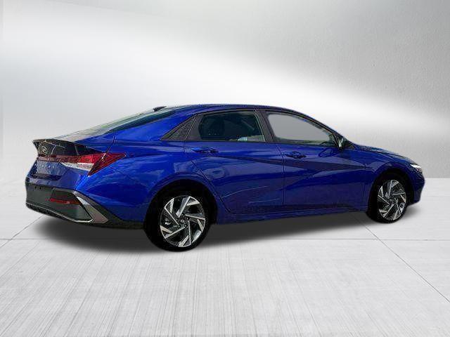 Hyundai Elantra  2025