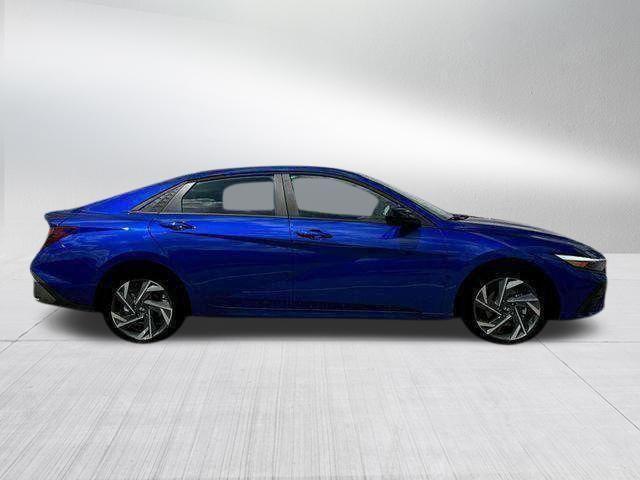 Hyundai Elantra  2025
