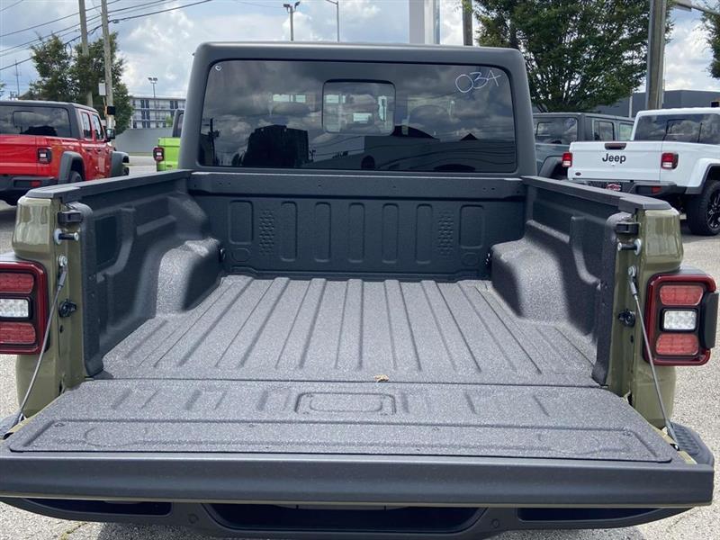 Jeep Gladiator  2025