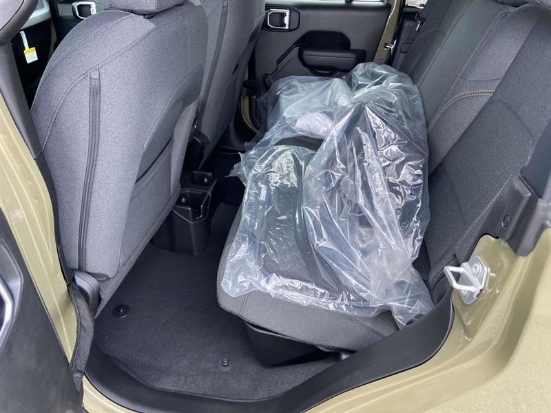 Jeep Gladiator  2025