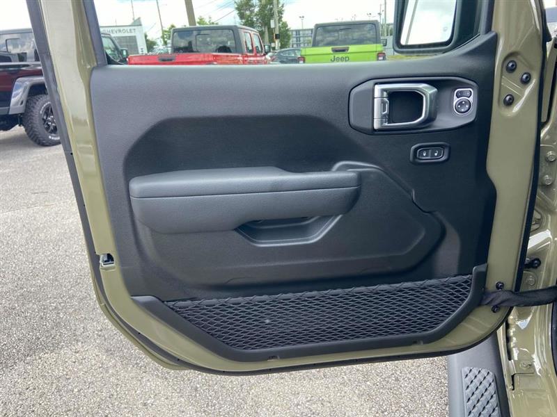 Jeep Gladiator  2025