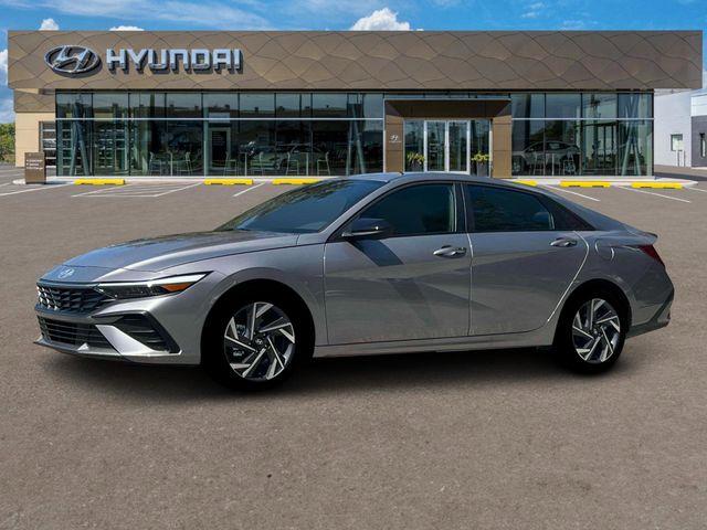 Hyundai Elantra  2025