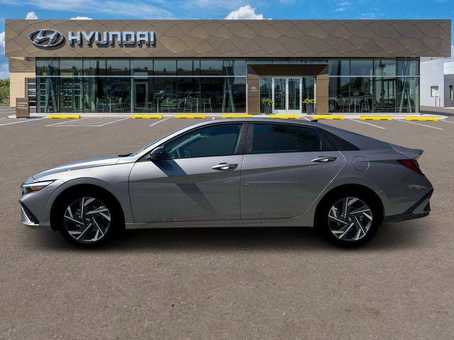 Hyundai Elantra  2025