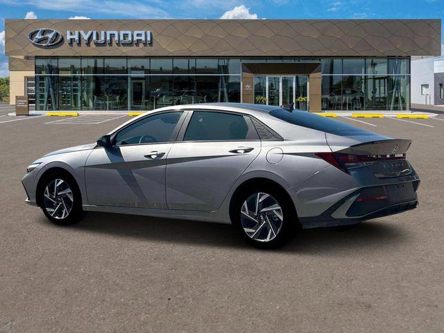 Hyundai Elantra  2025