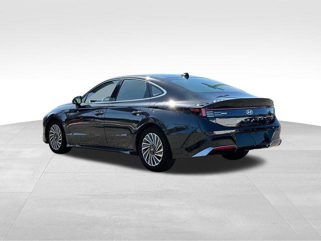 Hyundai Sonata Hybrid  2025