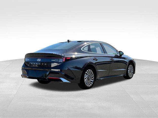 Hyundai Sonata Hybrid  2025