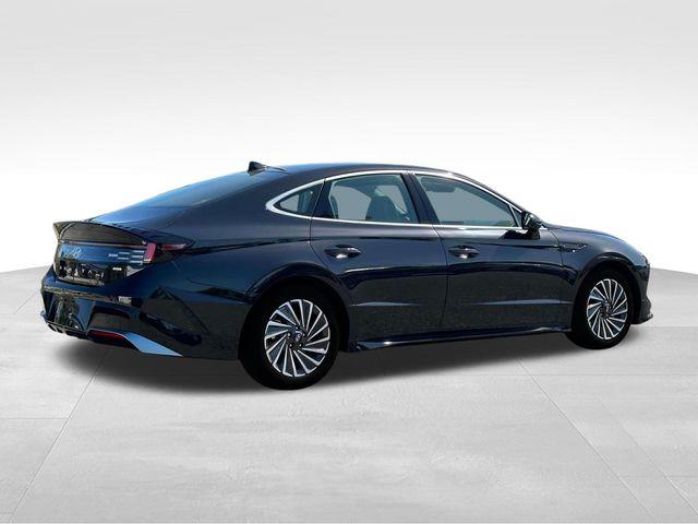 Hyundai Sonata Hybrid  2025