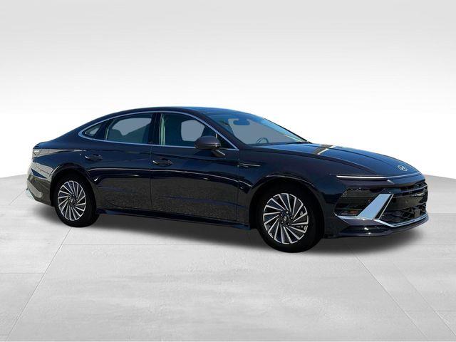 Hyundai Sonata Hybrid  2025
