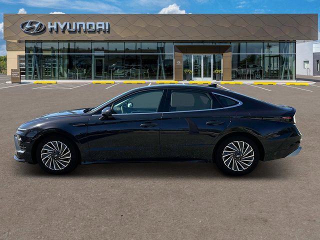 Hyundai Sonata Hybrid  2025
