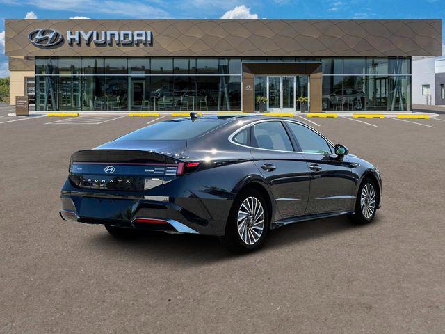 Hyundai Sonata Hybrid  2025