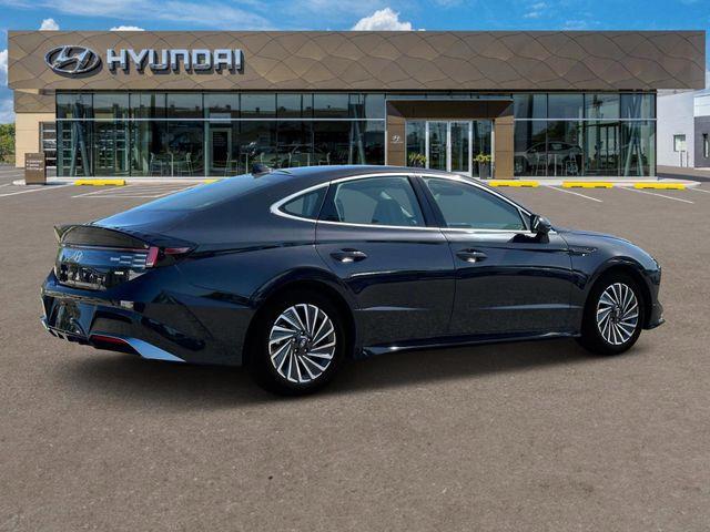 Hyundai Sonata Hybrid  2025