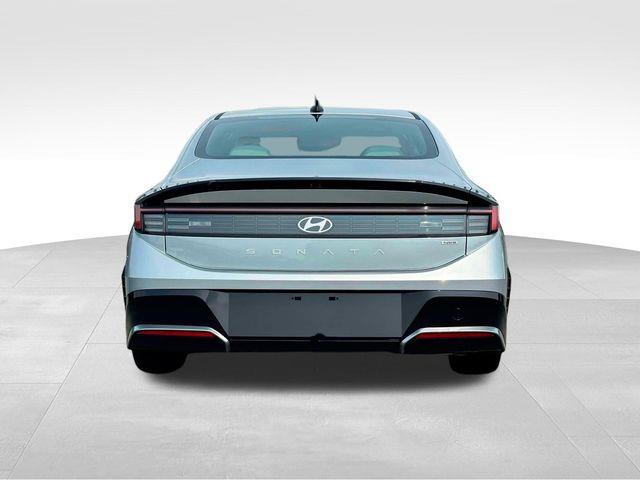 Hyundai Sonata Hybrid  2025