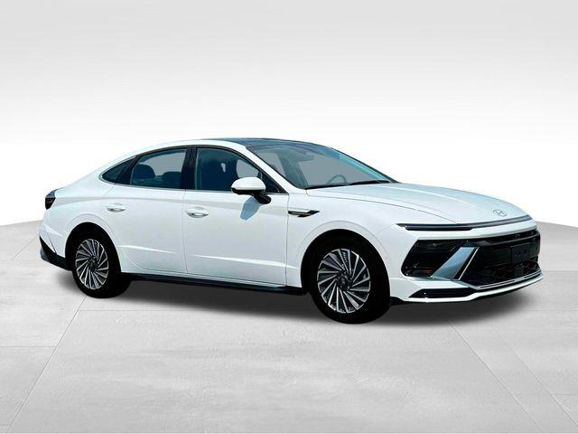 Hyundai Sonata Hybrid  2025