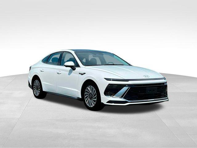 Hyundai Sonata Hybrid  2025