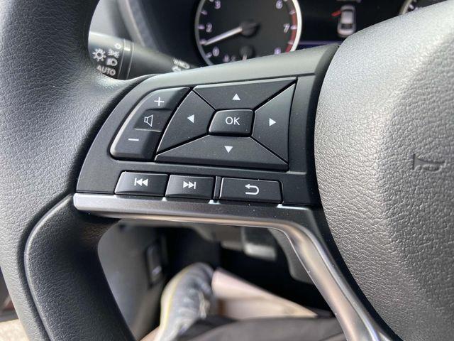 Nissan Sentra  2025 Nissan Sentra  2025