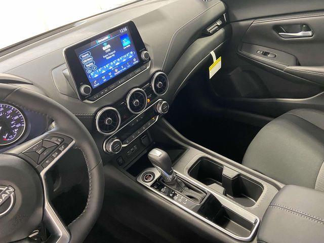 Nissan Sentra  2025 Nissan Sentra  2025