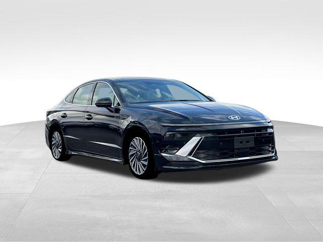 Hyundai Sonata Hybrid  2025