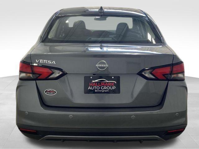 Nissan Versa  2025