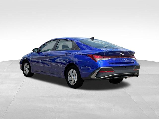 Hyundai Elantra  2025