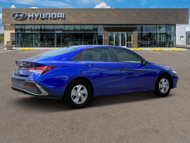 Hyundai Elantra  2025