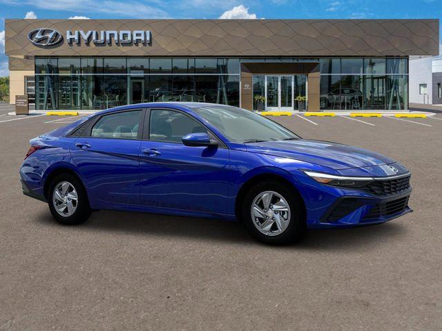 Hyundai Elantra  2025