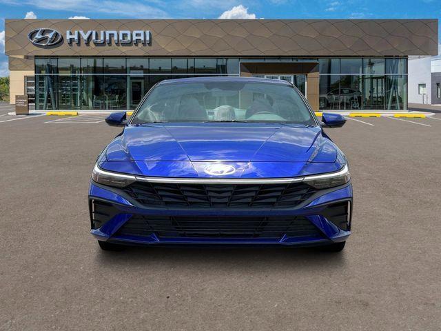 Hyundai Elantra  2025