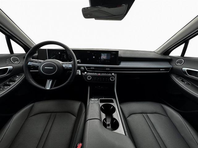 Hyundai Sonata Hybrid  2025