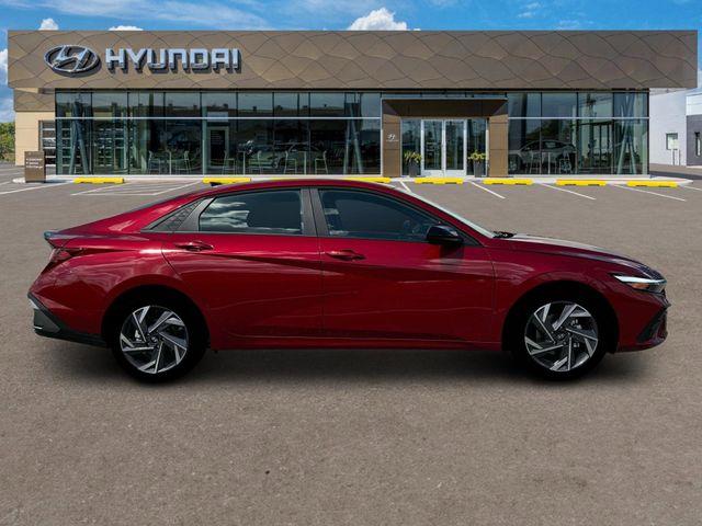 Hyundai Elantra  2025